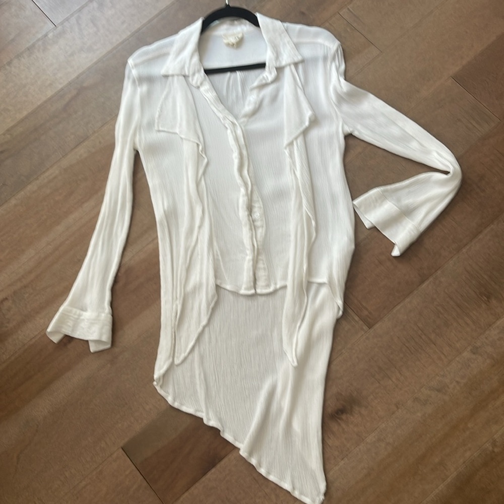 Hi-Lo Ruffle Front Detail Tunic - Picture 1 of 5